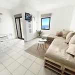 Beachfront Oura - 100m Beach, Seaview, Garage, 300m Strip *