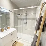 Beachfront Oura - 100m Beach, Seaview, Garage, 300m Strip Apartment