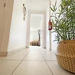 Apartment Beachfront Oura - 100m Beach, Seaview, Garage, 300m Strip