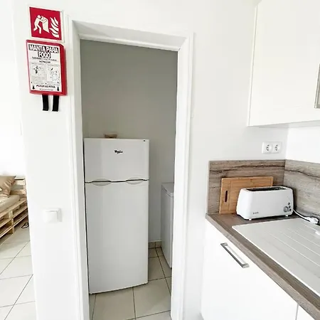 Apartman Beachfront Oura - 100m Beach, Seaview, Garage, 300m Strip Albufeira