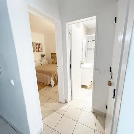 Appartement Beachfront Oura - 100m Beach, Seaview, Garage, 300m Strip