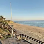 公寓 Beachfront Oura - 100m Beach, Seaview, Garage, 300m Strip 阿尔布费拉